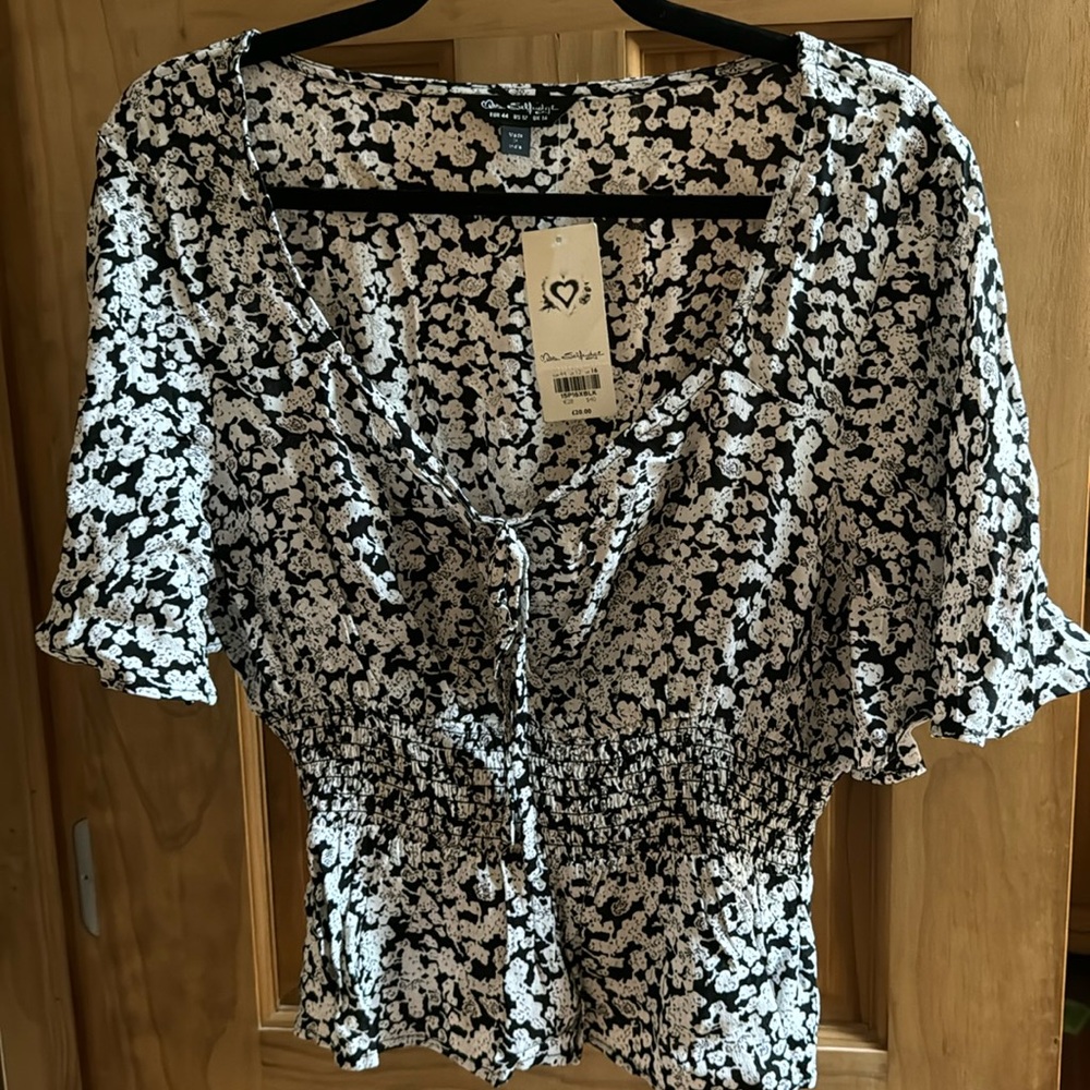 ASOS Miss Selfridge shirred blouse - Picture 3 of 10